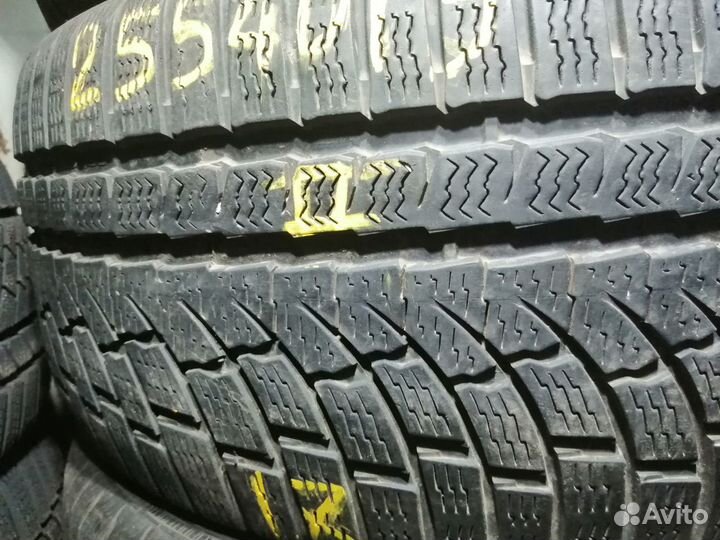 Nokian Tyres WR A4 255/40 R19