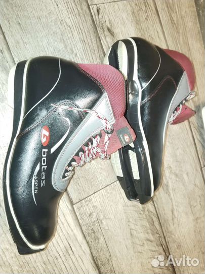 Беговые лыжи atomic