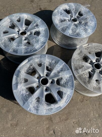 Литые диски на Мазду R16