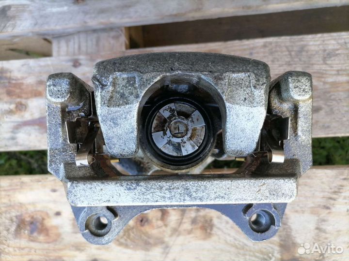 Задний тормозной суппорт мазда CX-5