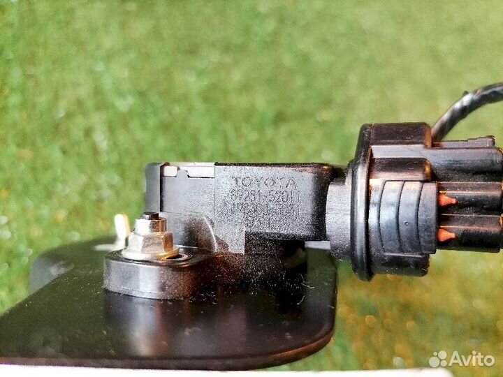 Педаль газа 78010-13023 Toyota Avensis AZT250 AZT2