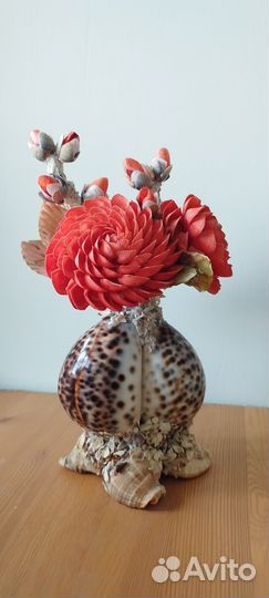 Изделие из ракушек декоративное