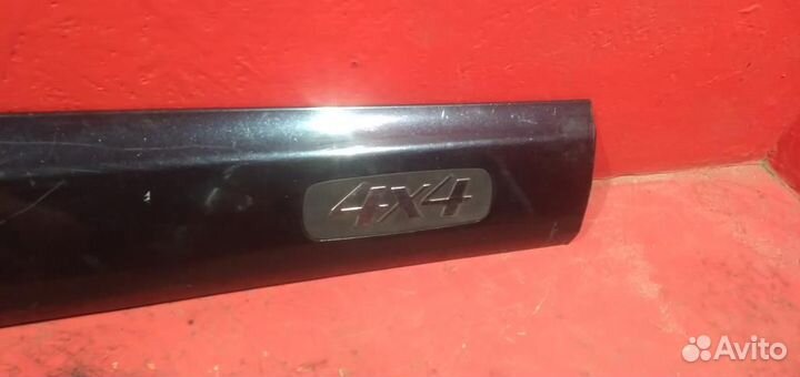 Шевроле Нива молдинг двери передний правый синий