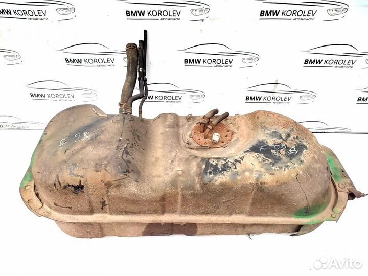 Топливный бак (в сборе) Mitsubishi L200