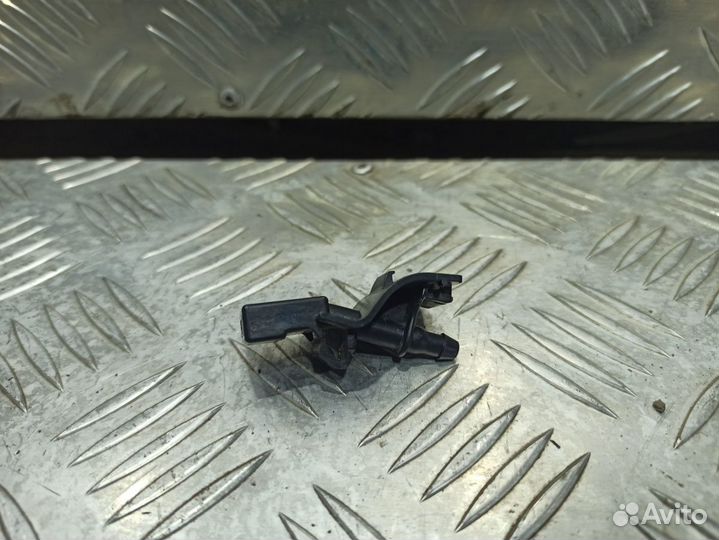 Форсункa омывателя лобового стекла Camry XV40 (06