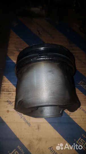 Поршень актрос 130L114 для om 501