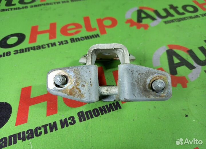 Петля двери mitsubishi pajero IO H76W зад лево