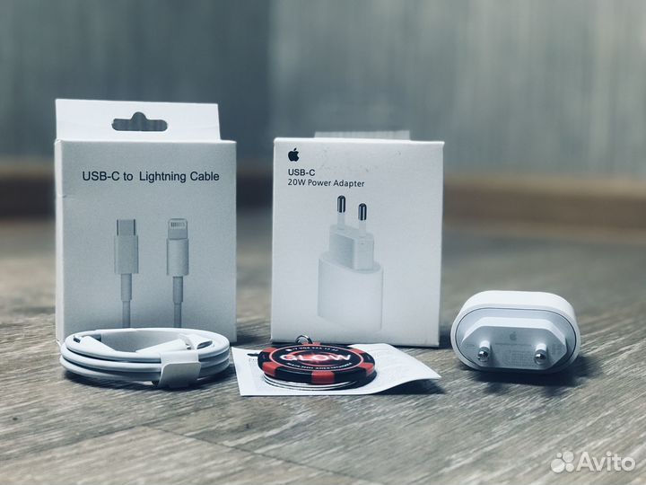 Зарядка iPhone блок и кабель