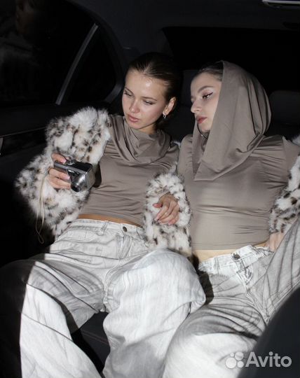 Лонгслив с капюшоном