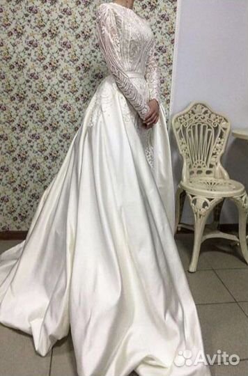 Свадебное платье