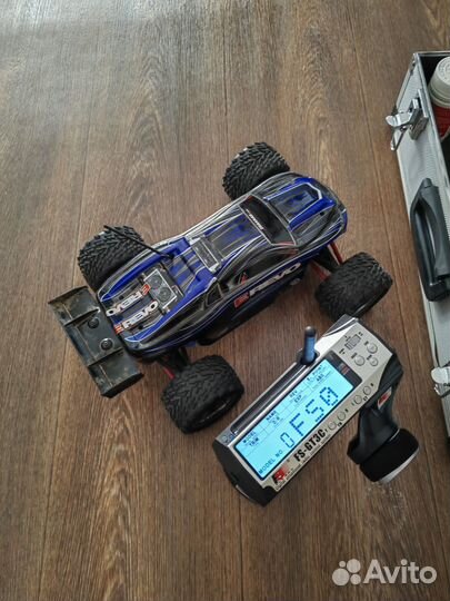 Машина на радиоуправлении Traxxas e-revo 1:16