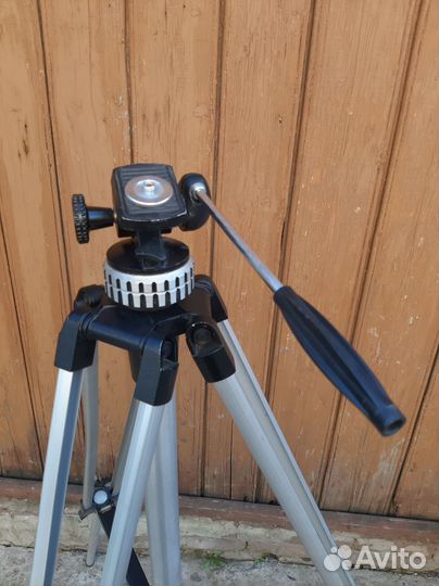 Штатив Универсальный Тринога Трипод для камеры