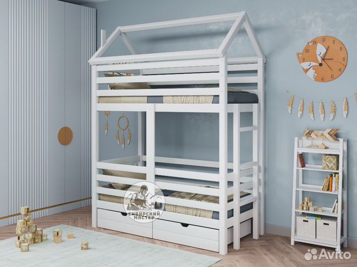 Двухъярусная кровать из дерева