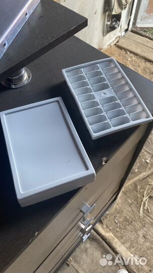 Ящики,отсеки,ледница в холодильник indezit