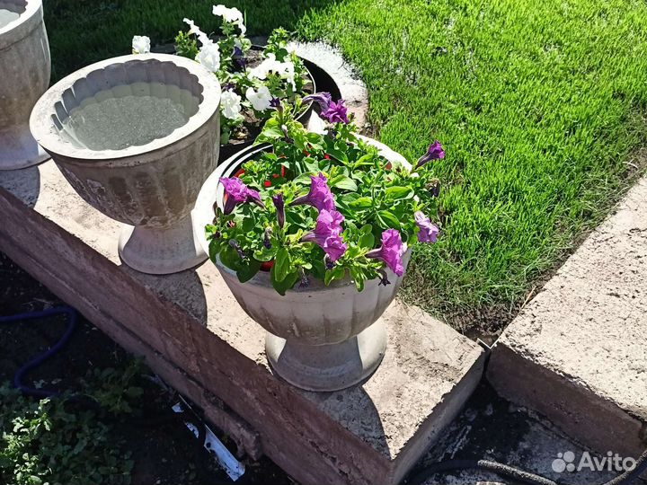 Уличные вазоны бетонные