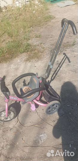 Детский велосипед с ручкой