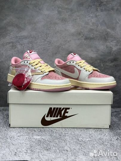 Travis Scott x Air Jordan 1 Low 'Sail/Shy Pink'