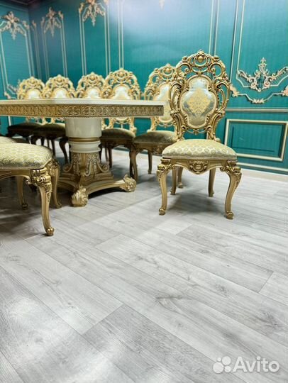 Комплект стол и стулья. В наличии