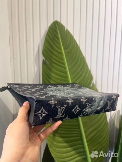 Клатч Louis Vuitton Pochette Voyage MM оригинал