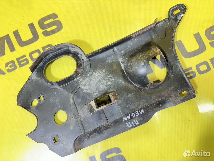 Накладка моторного отсека Renault Megane 2