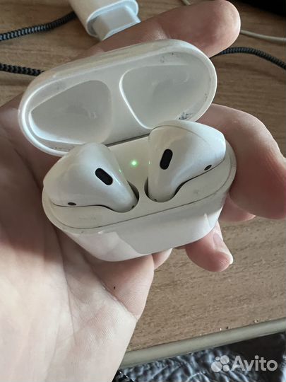 AirPods 2 MV7N2RU/A
