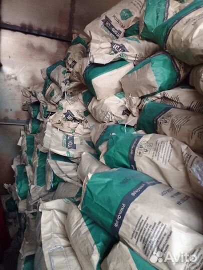 Уголь древесный в мешках