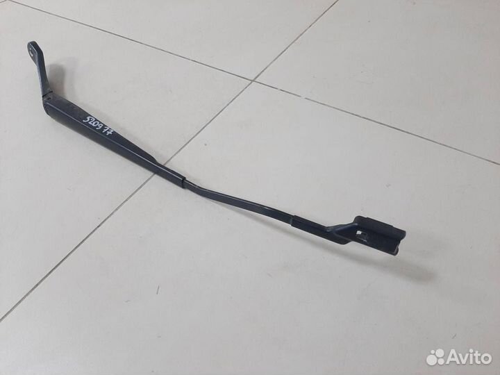 Поводок стеклоочистителя передний правый Citroen C