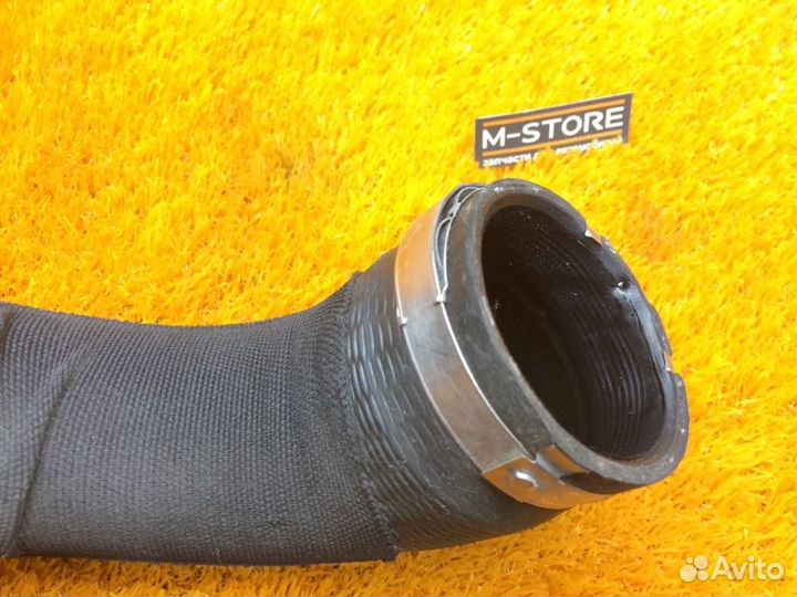 Патрубок интеркулера правый Audi Q5 8R cdnc 2010