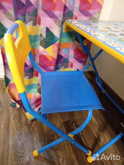 Стол и стул