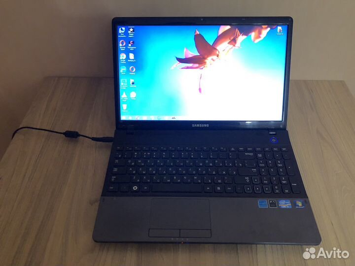 Ноутбук Samsung NP300E5A