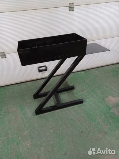 Мангал новый со столиком и без