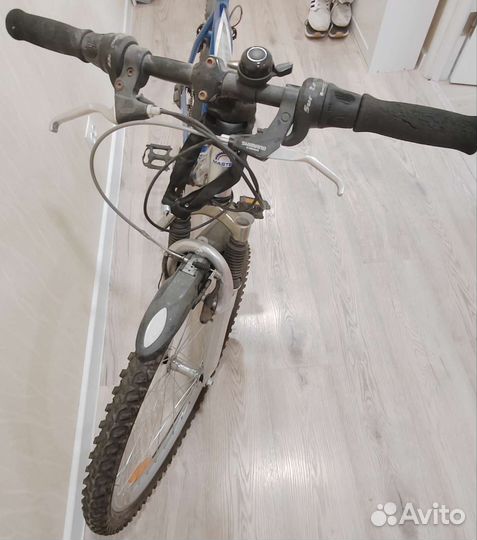 2 велосипеда, самокат