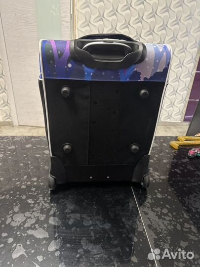 Чемодан для коньков