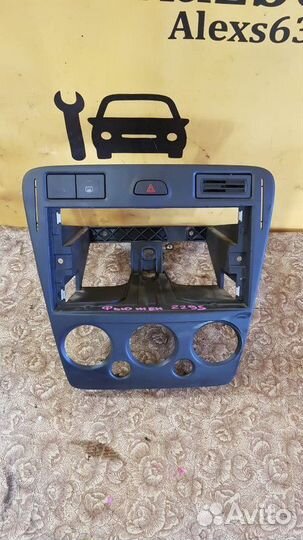 Рамка магнитолы Ford Fusion 1.4 2007