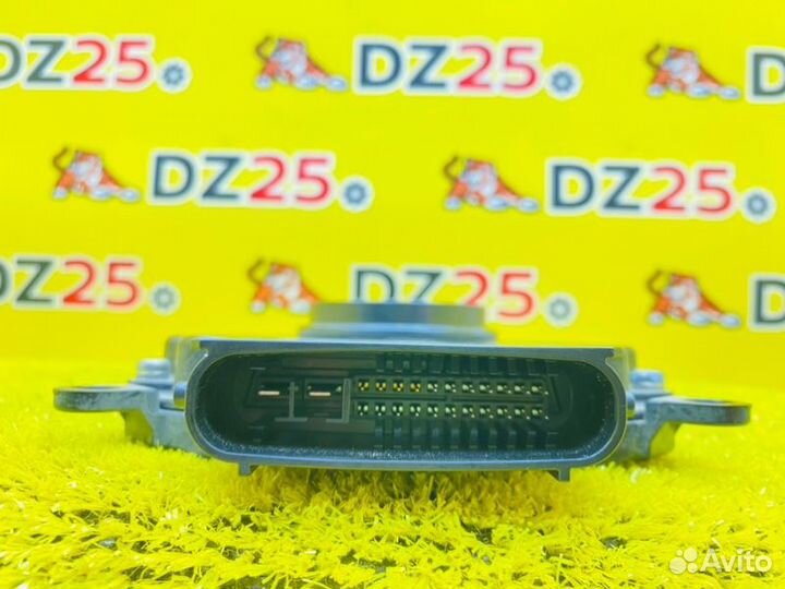 Блок розжига ксенона передний правый Toyota Land 145155