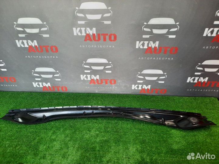 Накладка под жабо водосток LADA X-Ray Cross 1.6