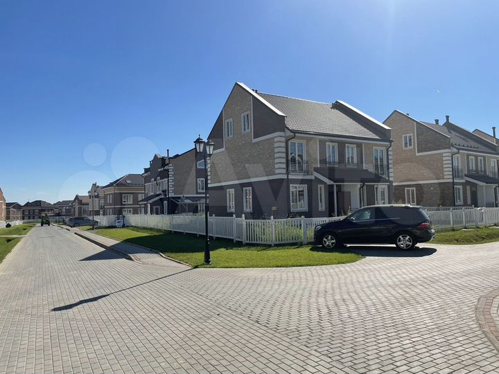 Дом 135 м² на участке 4 сот.