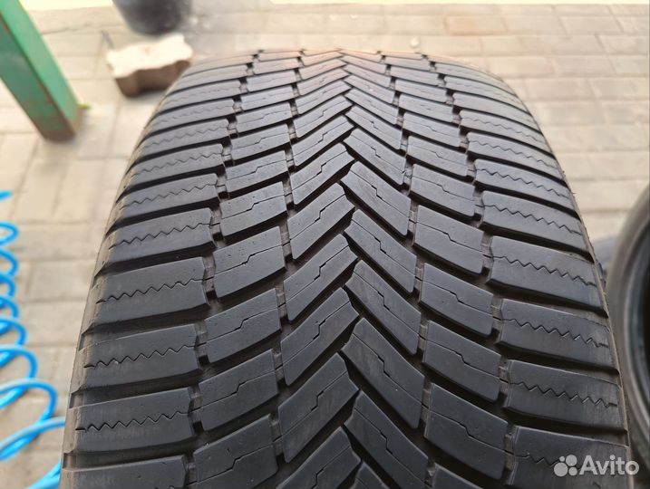 Bridgestone 613V 245/40 R19