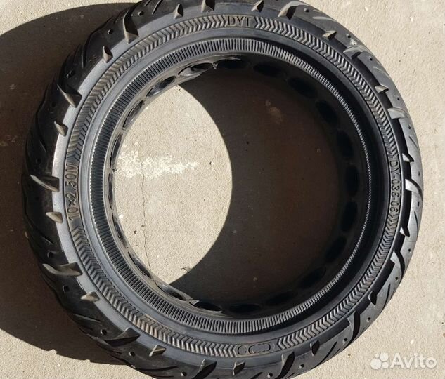 Покрышка литая 10x2,5