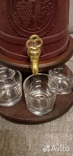 Бутыль в кожаном переплете