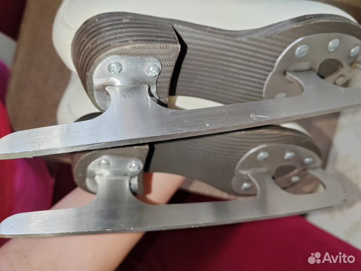 Коньки фигурные