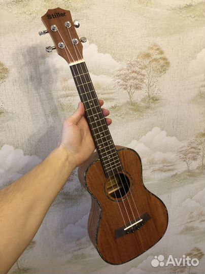 Укулеле профессиональная