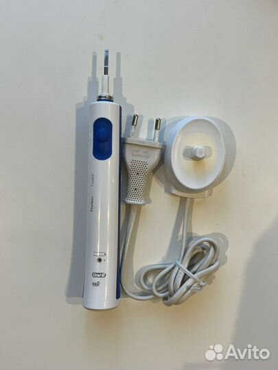 Элетрическая зубная щетка