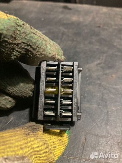 Блок предохранителей Bmw 5 E39