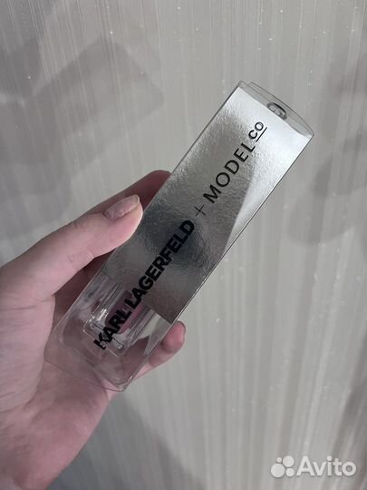 Блеск для губ Karl lagerfeld