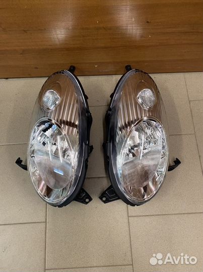 Nissan Micra March K12 Фара новая не оригинал