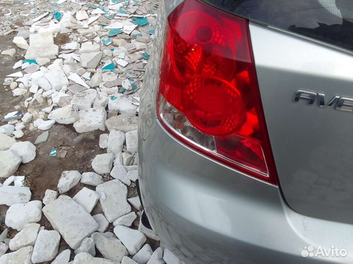 Фонарь задний левый Chevrolet Aveo T200