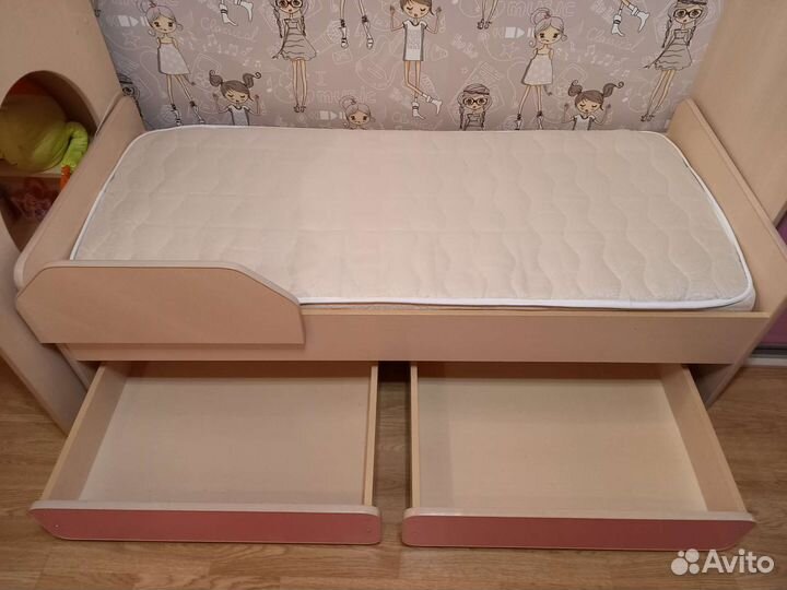 Кровать детская с матрасом