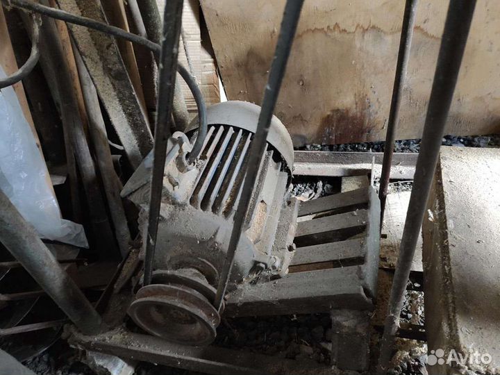 Деревообрабатывающий станок