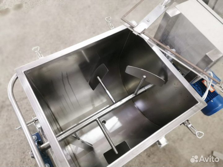 Маслобойка (маслоизготовитель)